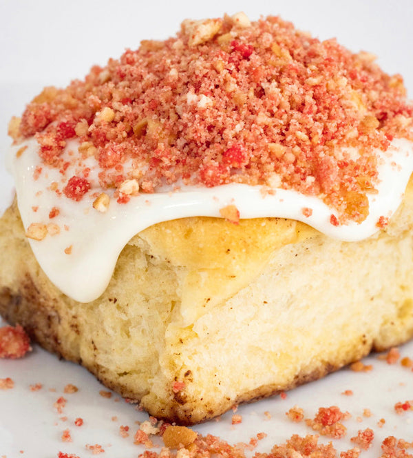 Strawberry Shortcake Crunch Cinnamon Rolls | 8 Pack | Shipping